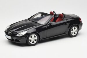 Mercedes SLK R171 Obsidian Zwart Metallic Minichamps 1:18 B66962319