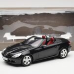 Mercedes SLK R171 Obsidian Zwart Metallic Minichamps 1:18 B66962319 - image 9 of 9