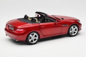 Mercedes SLK R172 Designo Zircon Rood Minichamps 1:18 B66960513 Metaal — afbeelding 3 van 8