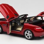 Mercedes SLK R172 Designo Zircon Rood Minichamps 1:18 B66960513 - image 5 of 8