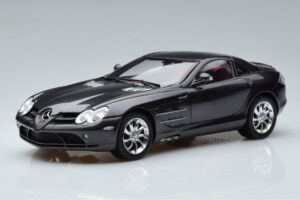 Mercedes SLR McLaren Zwart CMC 1:18