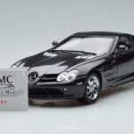 Mercedes SLR McLaren Zwart CMC 1:18 - image 8 of 10