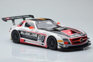 Mercedes SLS AMG GT3 Munnich Motorsport #38 M. Basseng / M. Winkelhock Champions FIA GT1 World Championship 2012 Minichamps 1 — afbeelding 4 van 6