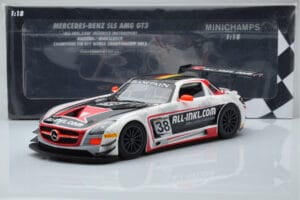 Mercedes SLS AMG GT3 Munnich Motorsport #38 M. Basseng / M. Winkelhock Champions FIA GT1 World Championship 2012 Minichamps 1 — afbeelding 6 van 6