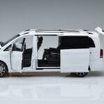 Mercedes V-Class W447 V260L Wit Mercedes 1:18 QALCN89911149 Metaal - image 5 of 8