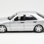 Mercedes C36 AMG W202 Zilver UT Models 1:18 - image 3 of 6