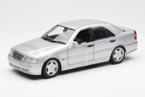 Mercedes C36 AMG W202 Zilver UT Models 1:18