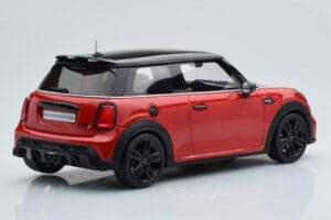Mini Cooper S JCW F56 Rood Otto 1:18 OT984 Hars — afbeelding 2 van 6
