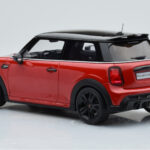 Mini Cooper S JCW F56 Rood Otto 1:18 - image 5 of 6