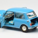 Morris Mini Minor Blauw Kyosho 1:18 08964BL - image 5 of 8