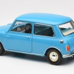 Morris Mini Minor Blauw Kyosho 1:18 08964BL - image 7 of 8