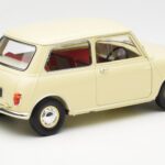 Morris Mini Minor Wit Kyosho 1:18 08964W - image 3 of 8