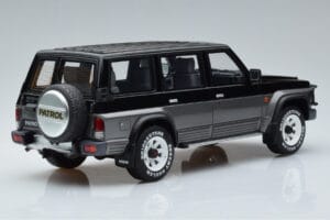 Nissan Patrol GR Y60 Grijs Otto 1:18 OT993 Hars — afbeelding 2 van 6