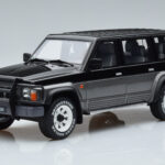 Nissan Patrol GR Y60 Grijs Otto 1:18