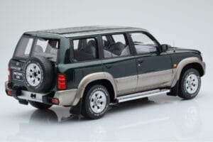 Nissan Patrol GR Y61 Groen Otto 1:18 OT433 Hars — afbeelding 2 van 5