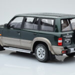 Nissan Patrol GR Y61 Groen Otto 1:18 - image 4 of 5