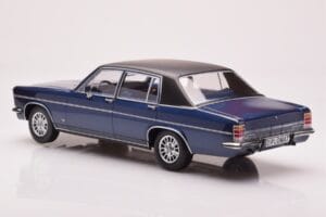 Opel Diplomat B Donkerblauw Metallic MCG 1:18 MCG18336 Metaal — afbeelding 5 van 6
