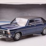 Opel Diplomat B Donkerblauw Metallic MCG 1:18 - image 6 of 6