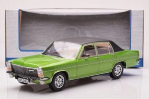 Opel Diplomat B Groen Metallic MCG 1:18 MCG18337 Metaal — afbeelding 6 van 6