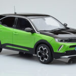 Opel Mokka-e GS Line Matcha Groen Otto 1:18 - image 3 of 5