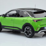 Opel Mokka-e GS Line Matcha Groen Otto 1:18 - image 4 of 5