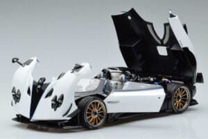 Pagani Zonda HP Barchetta Carbon Fiber Wit LCD 1:18 LCD18009-WH Metaal — afbeelding 2 van 9