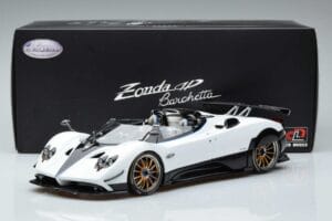Pagani Zonda HP Barchetta Carbon Fiber Wit LCD 1:18 LCD18009-WH Metaal — afbeelding 9 van 9