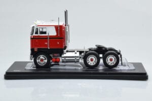 Peterbilt 352 Pacemaker Rood Wit IXO 1:43 TR097 Metaal — afbeelding 2 van 4