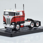 Peterbilt 352 Pacemaker Rood Wit IXO 1:43
