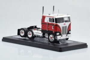 Peterbilt 352 Pacemaker Rood Wit IXO 1:43 TR097 Metaal — afbeelding 3 van 4