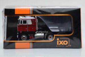 Peterbilt 352 Pacemaker Rood Wit IXO 1:43 TR097 Metaal — afbeelding 4 van 4