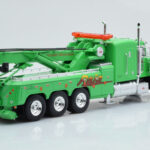 Peterbilt 359 Wrecker Road Service Groen IXO 1:43 - image 2 of 5