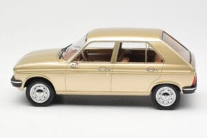 Peugeot 104 GR Beige Metallic Norev 1:18 184904 Metaal — afbeelding 3 van 6