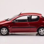 Peugeot 206 S16 Rood Otto 1:18 - image 3 of 6