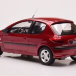 Peugeot 206 S16 Rood Otto 1:18 - image 5 of 6
