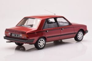 Peugeot 305 GTX Rood Plaisir Otto 1:18 OT1032 Hars — afbeelding 2 van 6