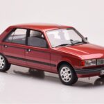 Peugeot 305 GTX Rood Plaisir Otto 1:18 - image 4 of 6