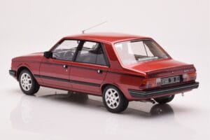Peugeot 305 GTX Rood Plaisir Otto 1:18 OT1032 Hars — afbeelding 5 van 6