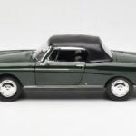 Peugeot 404 Cabriolet Antique Green Gelimiteerde Editie Norev 1:18 184829 - image 4 of 8