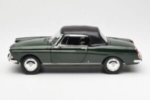 Peugeot 404 Cabriolet Antique Green Gelimiteerde Editie Norev 1:18 184829 Metaal — afbeelding 4 van 8