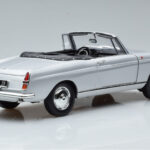 Peugeot 404 Cabriolet Zilver Norev 1:18 - image 3 of 8