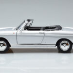 Peugeot 404 Cabriolet Zilver Norev 1:18 - image 5 of 8