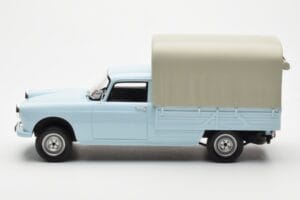 Peugeot 404 Pickup Bache Pastelblauw Otto 1:18 OT1036 Hars — afbeelding 3 van 6