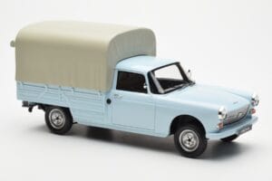 Peugeot 404 Pickup Bache Pastelblauw Otto 1:18 OT1036 Hars — afbeelding 4 van 6