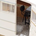 Peugeot 404 Met Caravan Henon Norev 1:18 184837 Metaal - image 6 of 7