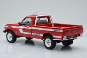 Peugeot 504 Dangel Pickup Rood Otto 1:18 OT436 Hars — afbeelding 5 van 6