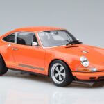 Porsche 911 964 Singer Oranje Speciale Editie GT Spirit 1:18 ZM049 Hars - image 4 of 6