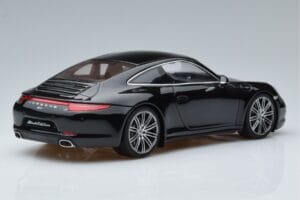 Porsche 911 991 Carrera 4 Black Edition GT Spirit 1:18 GT114 Hars — afbeelding 2 van 6