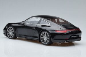 Porsche 911 991 Carrera 4 Black Edition GT Spirit 1:18 GT114 Hars — afbeelding 5 van 6
