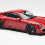 Porsche 911 991 Carrera GTS Carmine Rood Schuco 1:18 450039000 - image 6 of 8